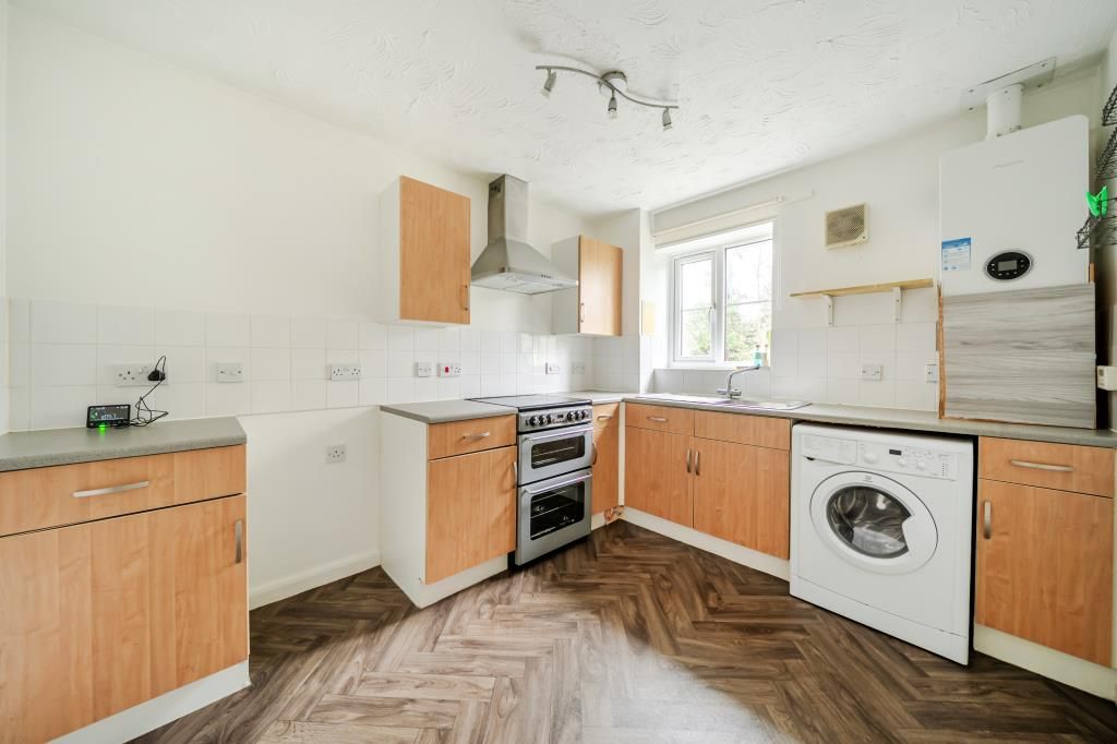 Property photo 3 of 19 Kitchen