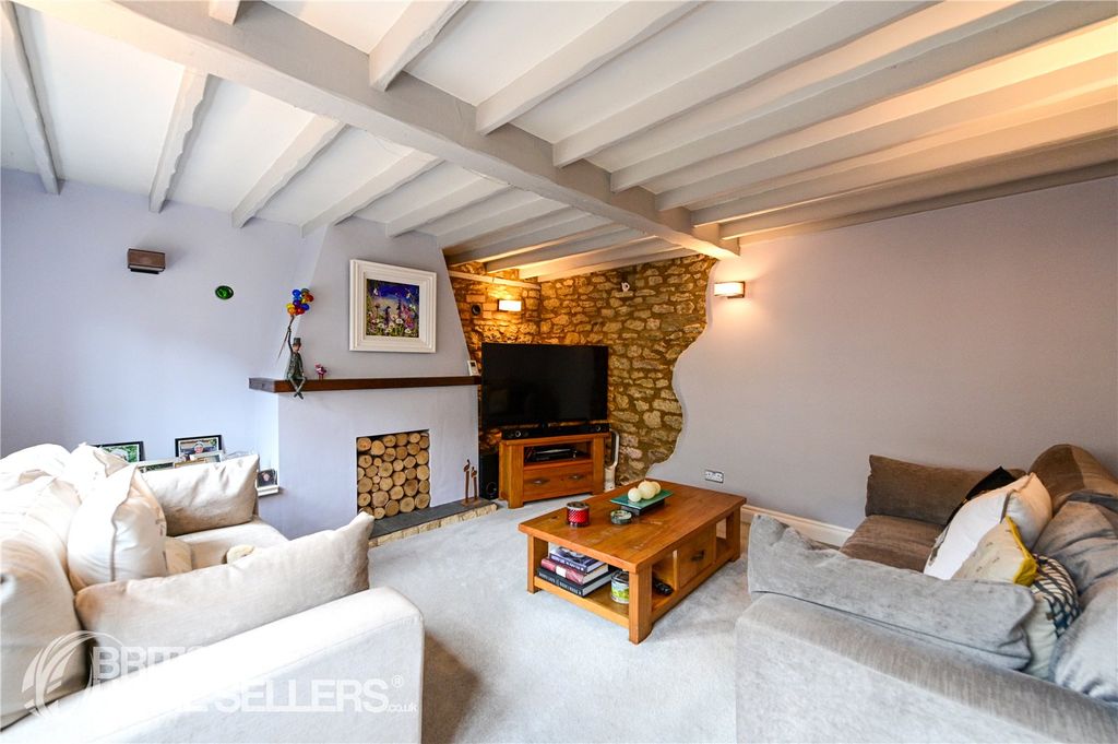 Property photo 2 of 22 Picture No. 04