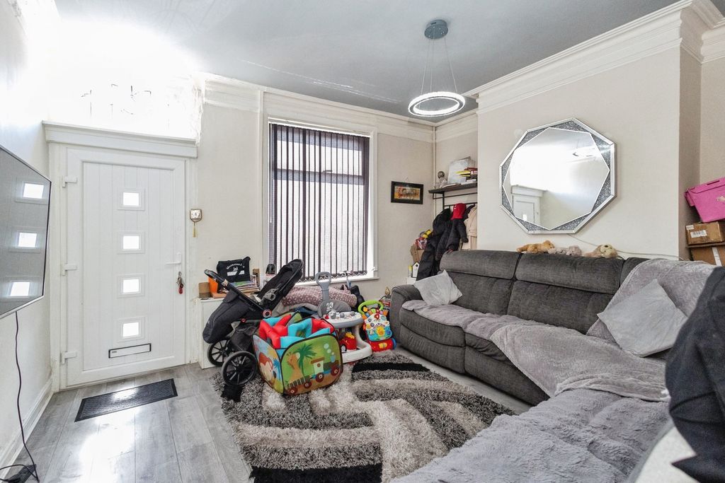 Property photo 2 of 12 Pbox-Img.Jpg