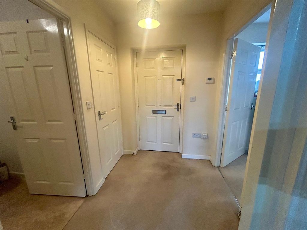 Property photo 3 of 10 Jaeger Hallway.Jpg