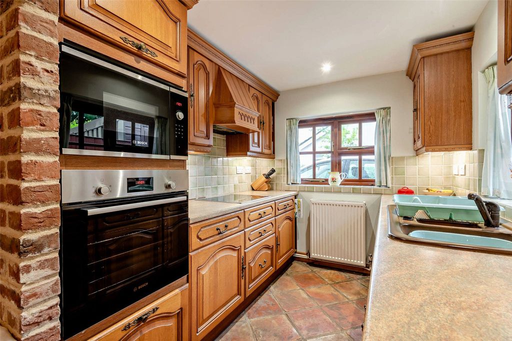 Property photo 3 of 27 Picture No. 28