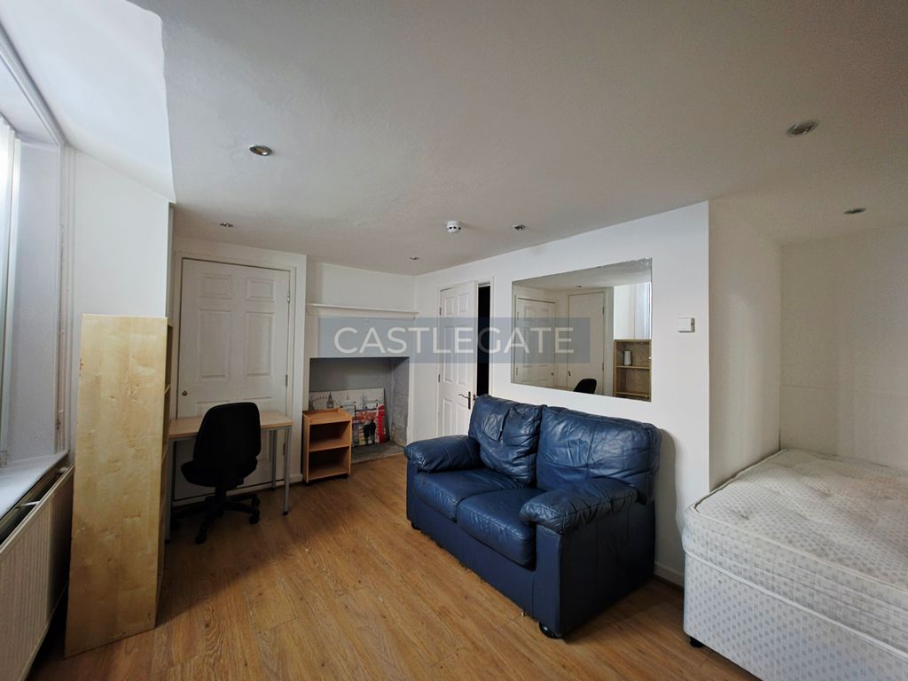 Property photo 2 of 7 20260131_102239_Resized