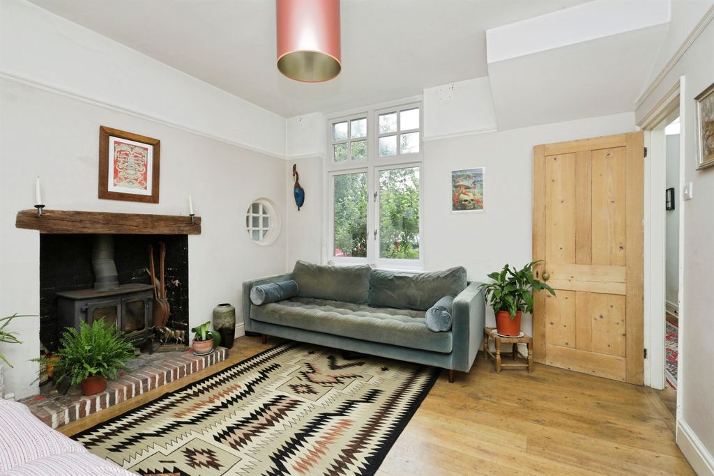 Property photo 2 of 15