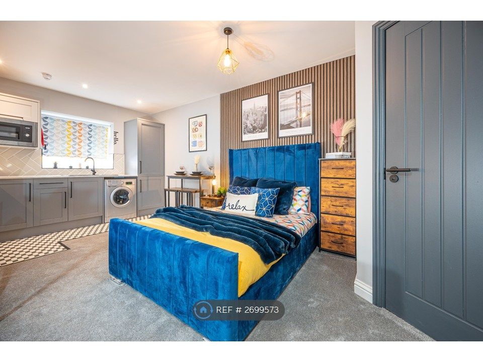 Property photo 1 of 13 Studio 7