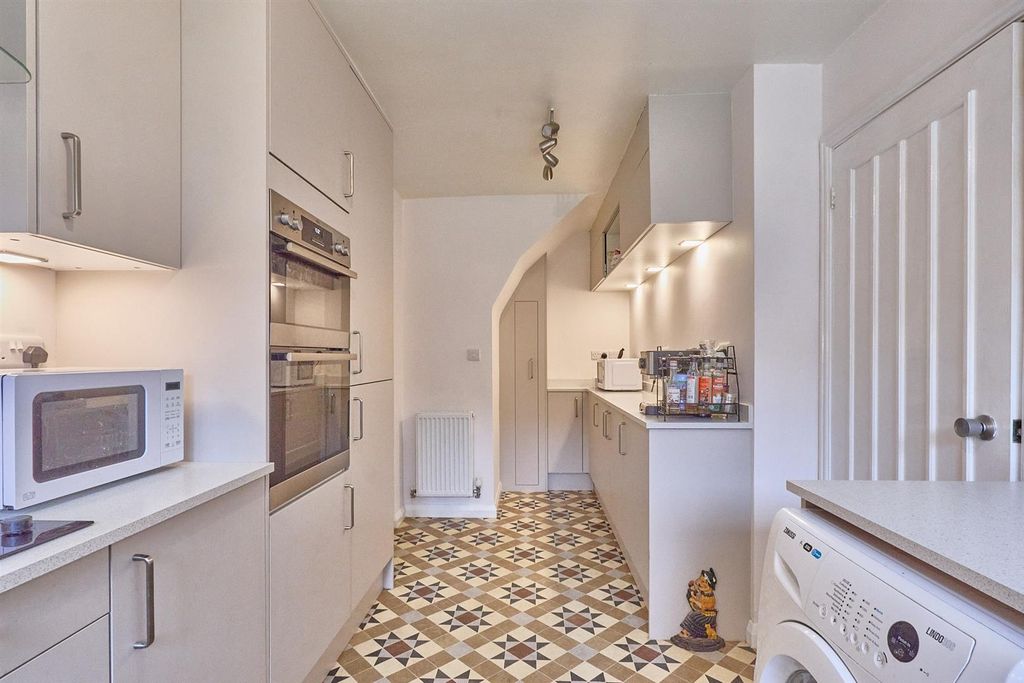 Property photo 3 of 16 Riley Close Stoney Stanton_15.Jpg