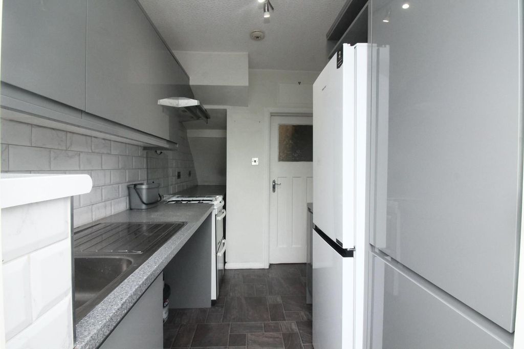 Property photo 2 of 12 73533F95-0Fb5-4815-B74F-d61A9786A367.Jpeg