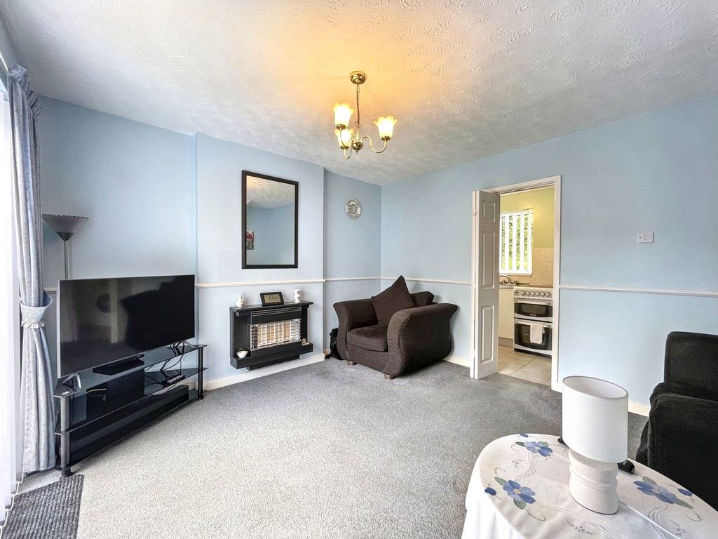 Property photo 3 of 12