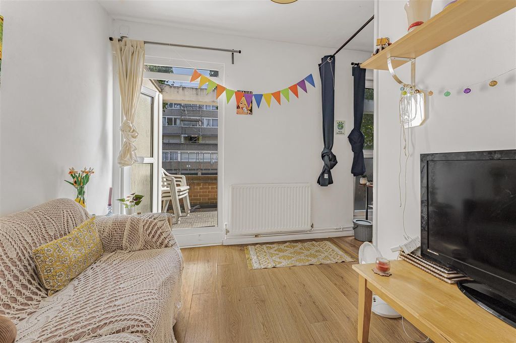 Property photo 1 of 11 Soane House