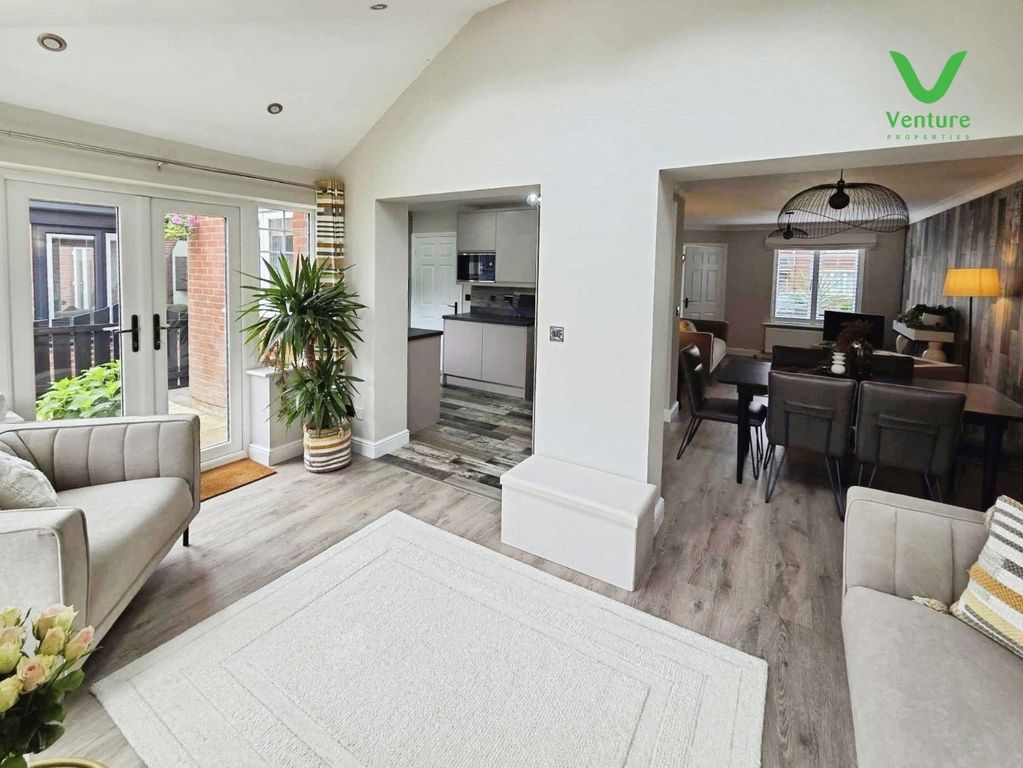 Property photo 2 of 26 Pbox-Img.Jpg