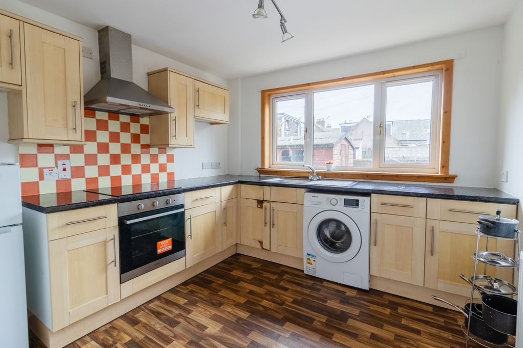 Property photo 2 of 17 Kitchen