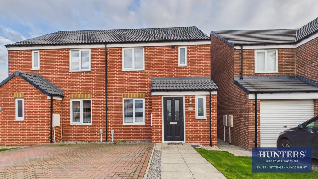 Property photo 1 of 20 External