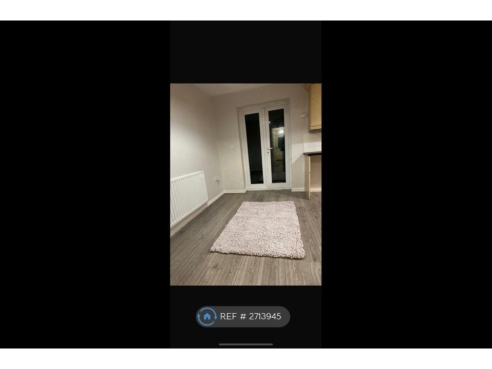 Property photo 3 of 20 Kitchen Dining Area