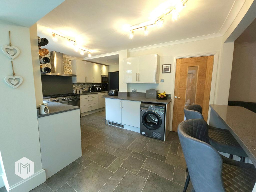 Property photo 2 of 34 Picture No. 31