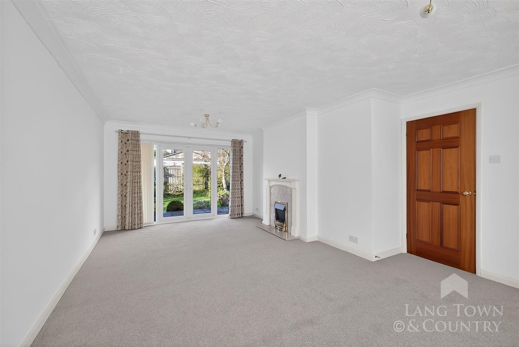 Property photo 2 of 13 0028.Jpg