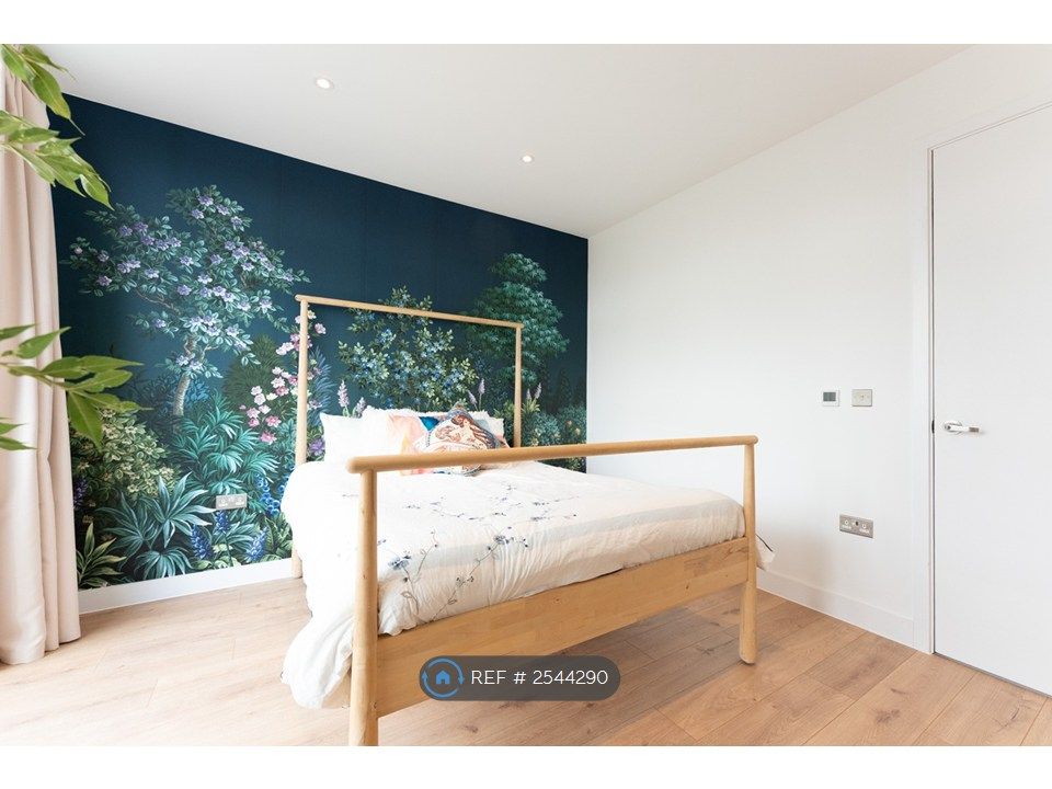 Property photo 2 of 26