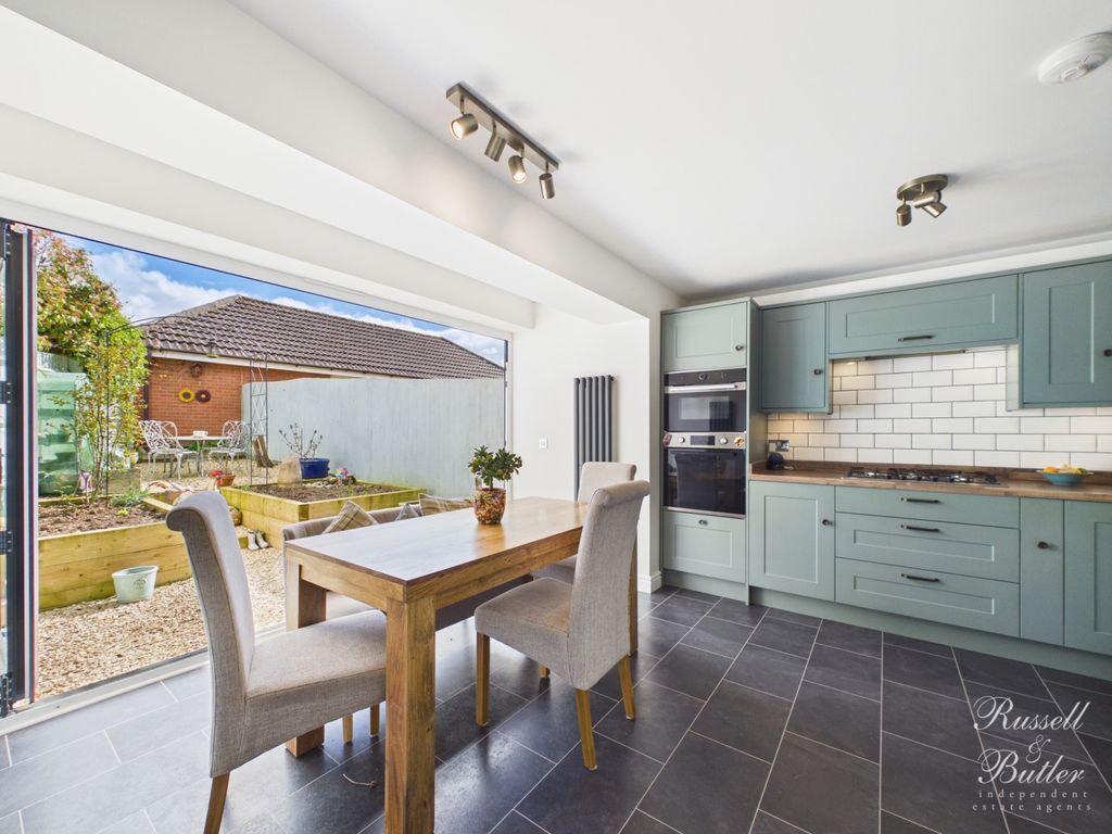 Property photo 2 of 20 Cam01995G0-Pr0427-Still021