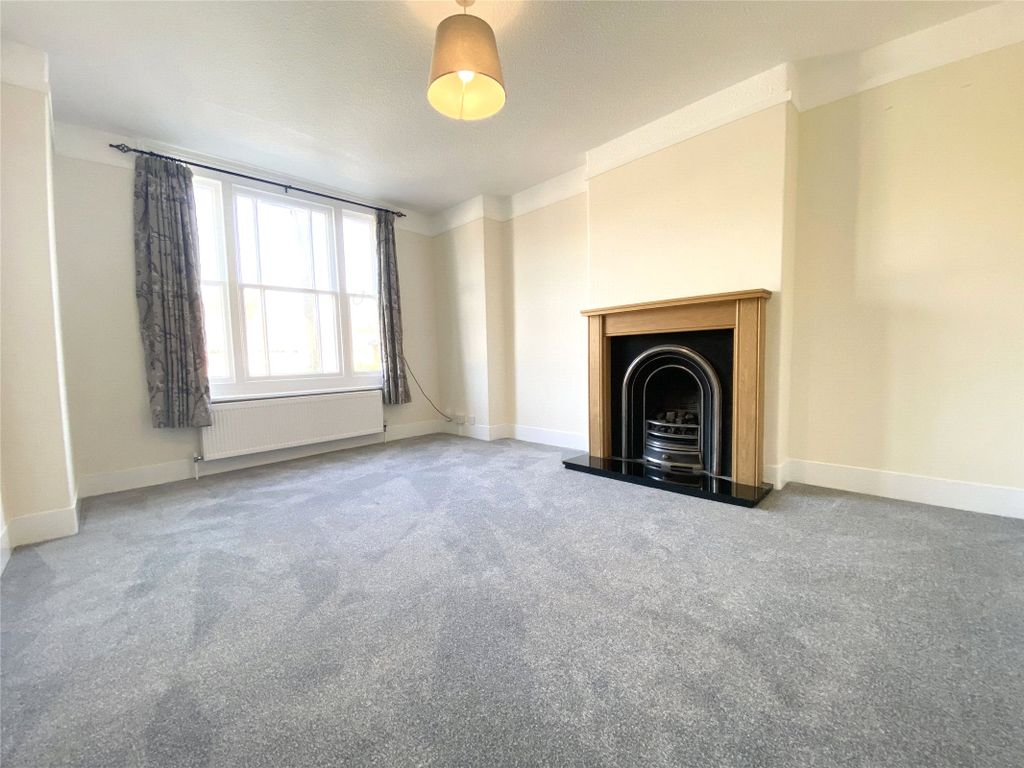 Property photo 3 of 10 Picture No. 14