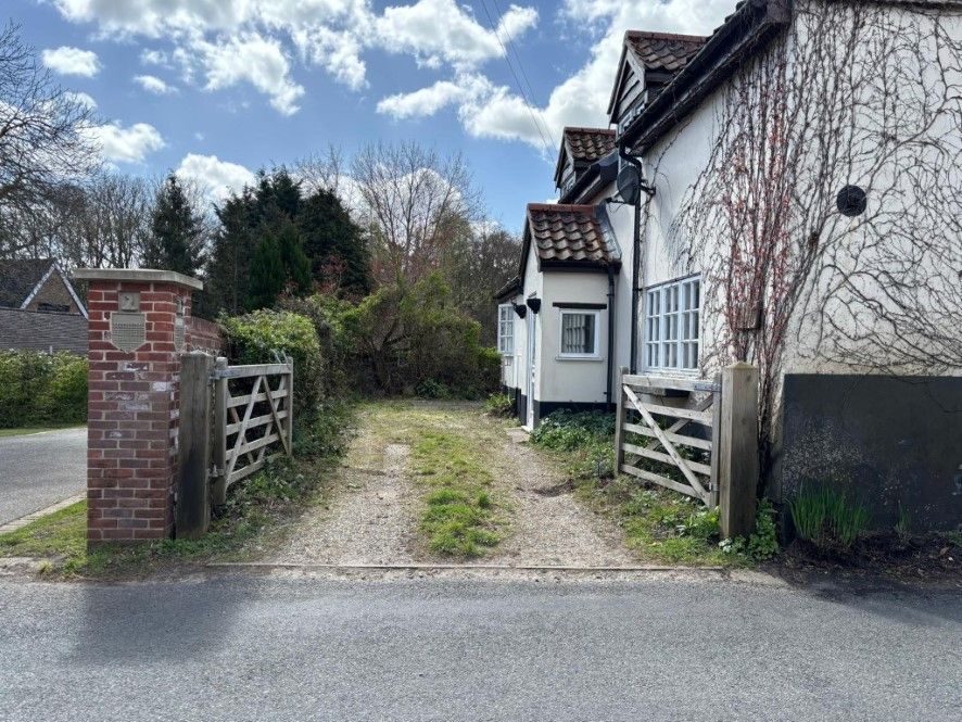 Property photo 2 of 11