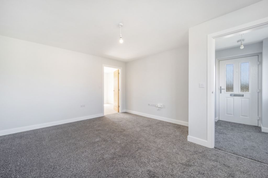 Property photo 3 of 17 22 Lounge