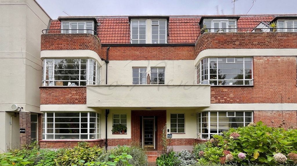 Property photo 1 of 20