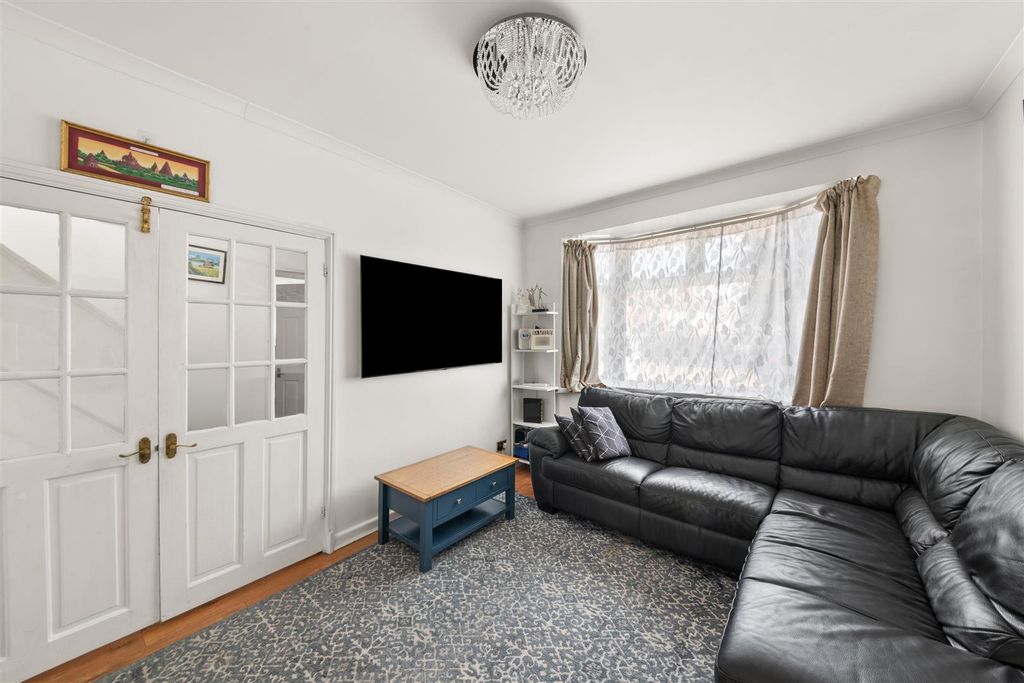 Property photo 2 of 17 1