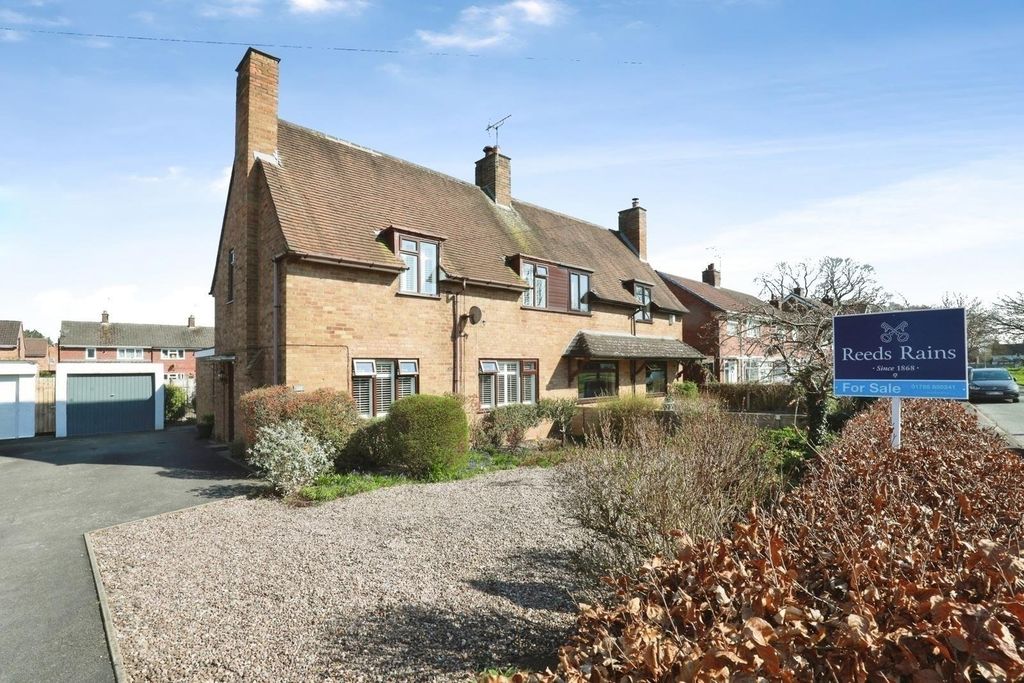 Property photo 1 of 12 Main