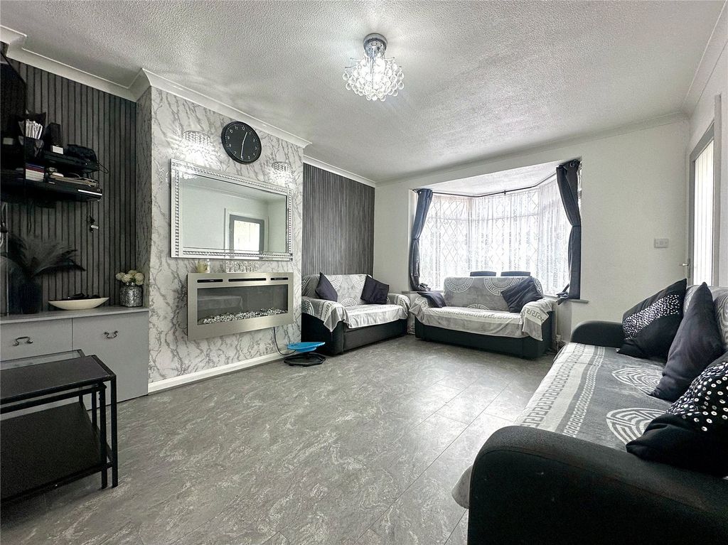 Property photo 2 of 19 Picture No. 08