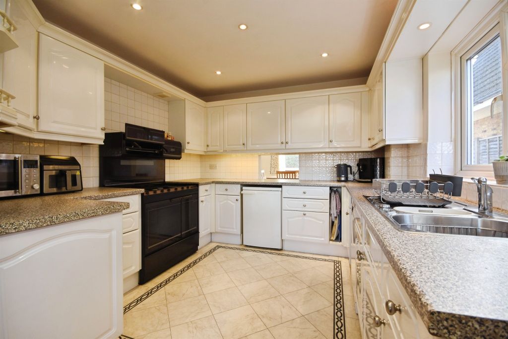 Property photo 2 of 20