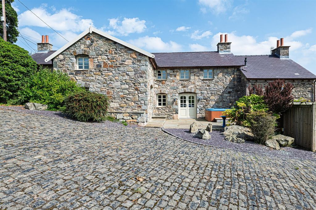 Additional image 4 of 5 bed property for saleLlannefydd, Denbigh LL16