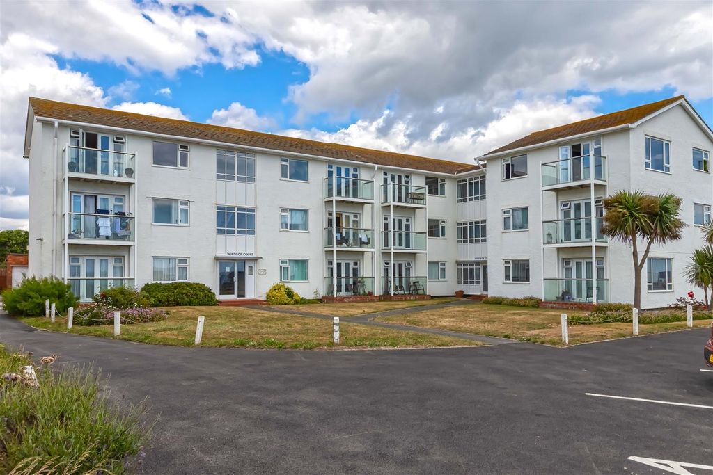 Property photo 1 of 11 Windsor Court_14.Jpg