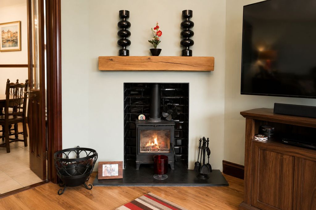 Property photo 3 of 17 Fire Display