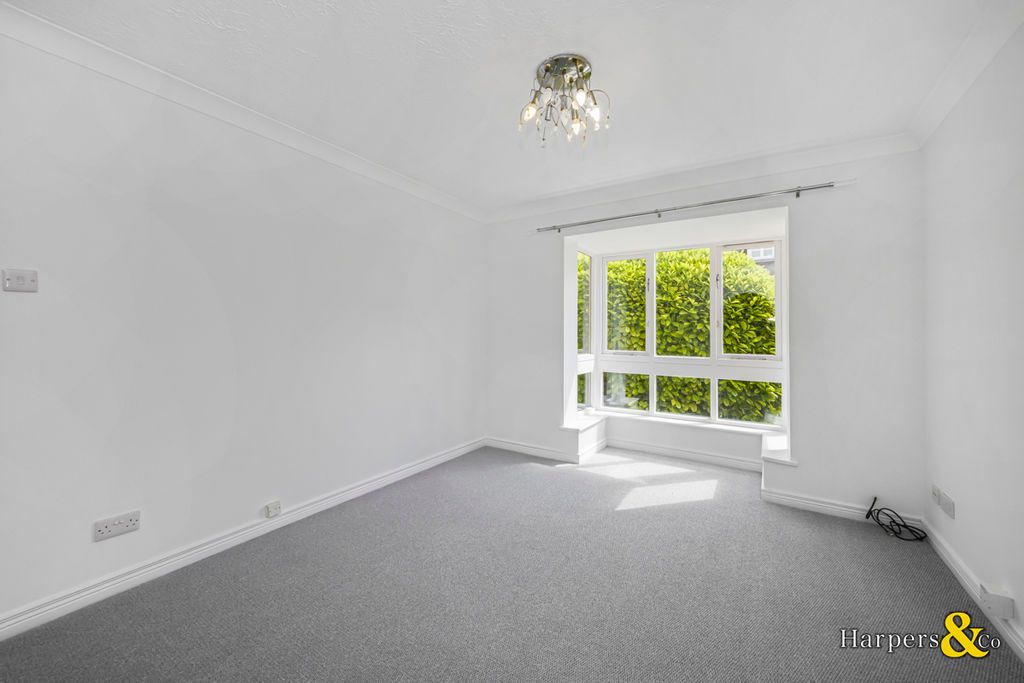 Property photo 2 of 7 Photo 7