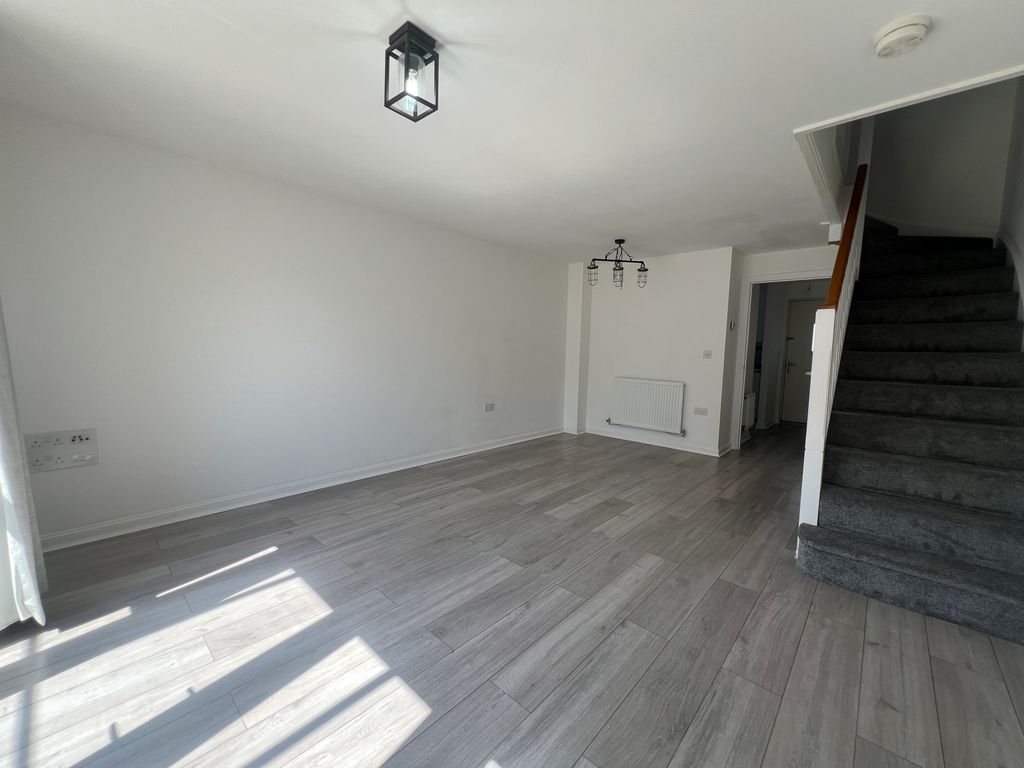 Property photo 3 of 10 Image