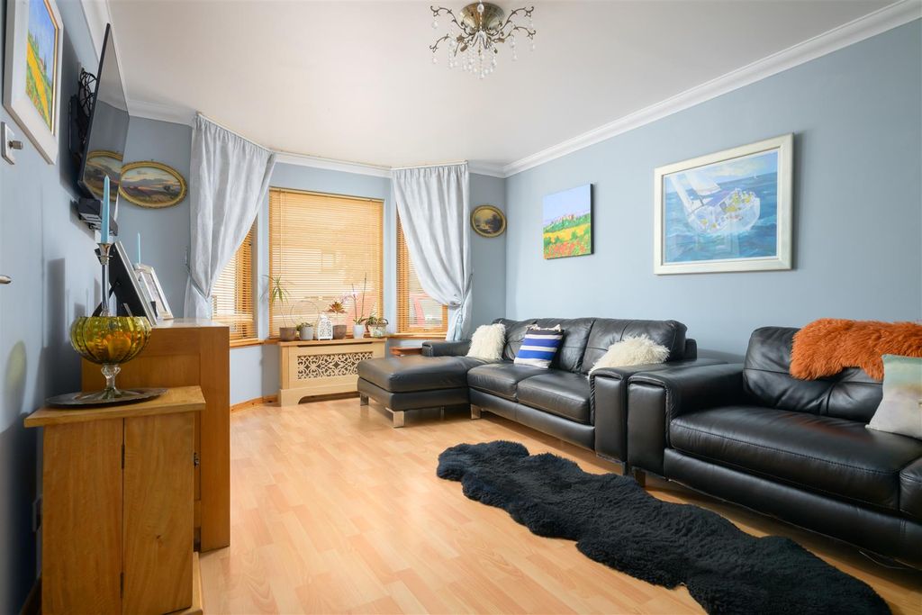 Property photo 2 of 22 02.Jpg