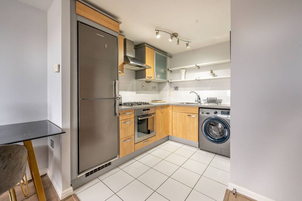Property photo 1 of 6