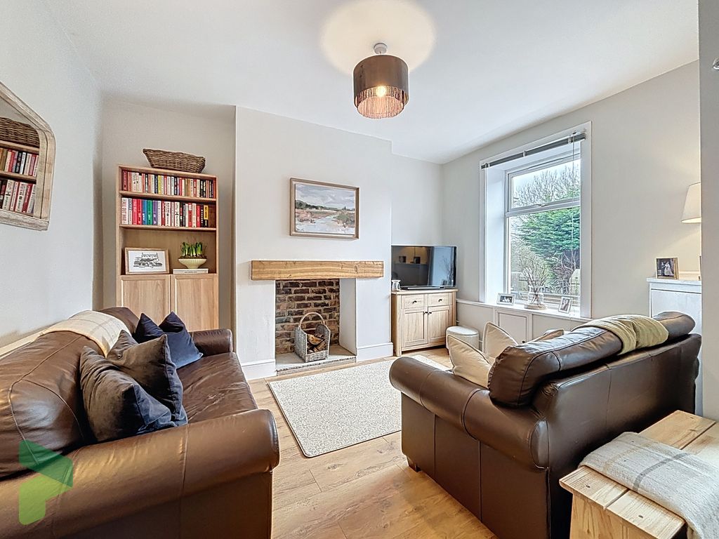 Property photo 2 of 34 Living Room