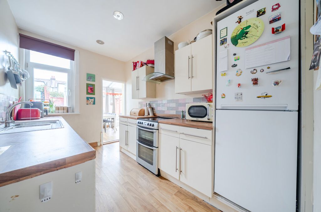 Property photo 3 of 12 1514483-1-6A9Ae9B...