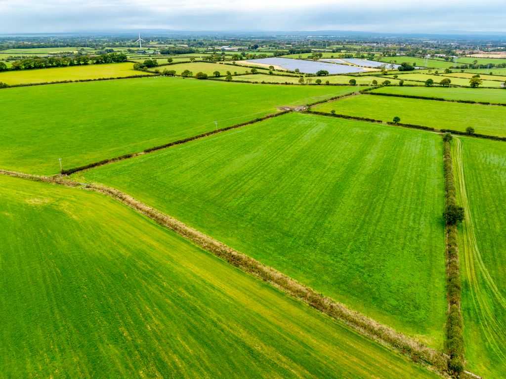 Property photo 3 of 3