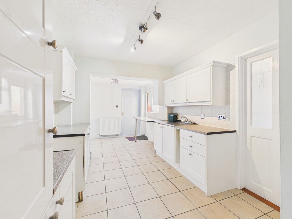 Property photo 3 of 17 5571986