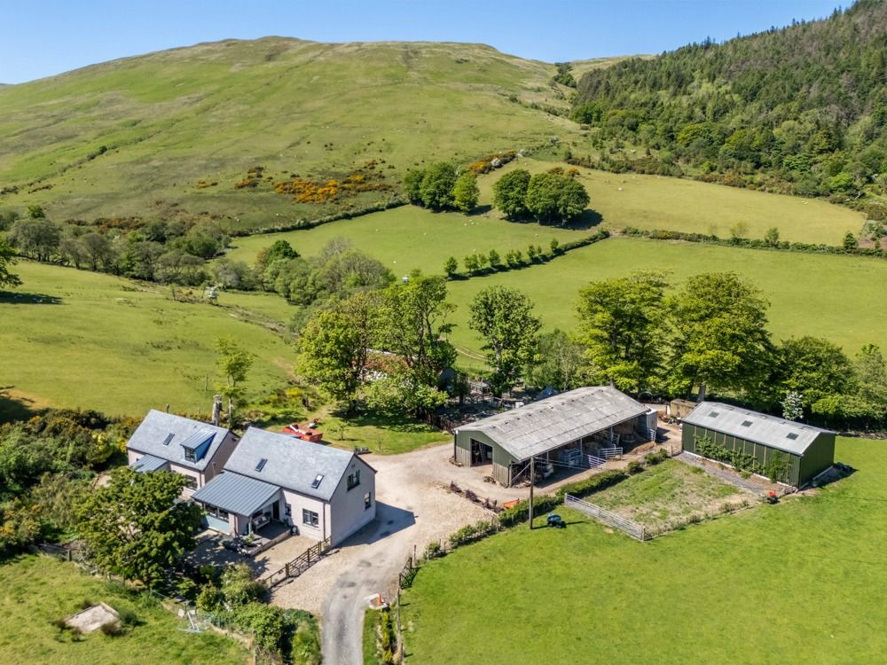 Property photo 1 of 75 4277240