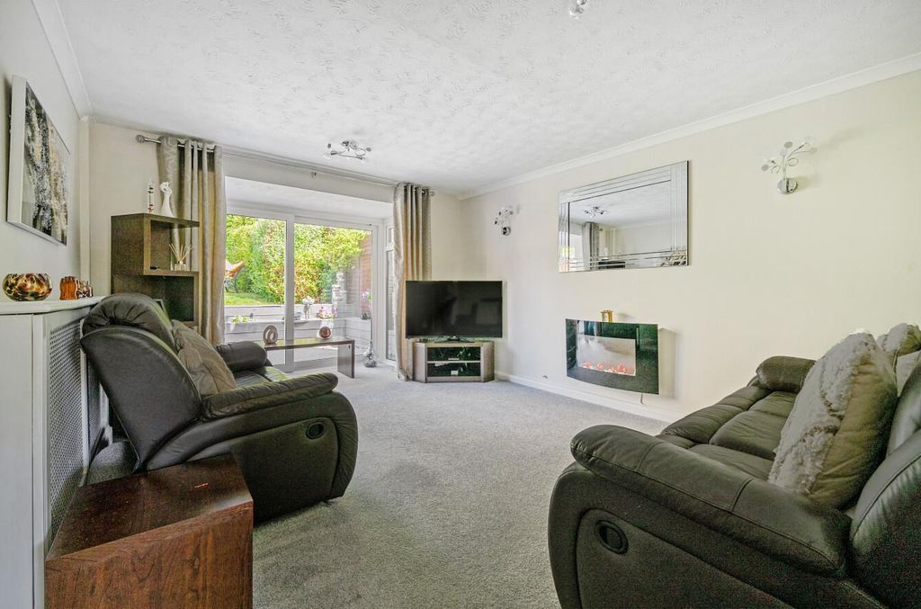 Property photo 2 of 23 1295891-24-682B0Fe92A8Bb-Arw.Jpg