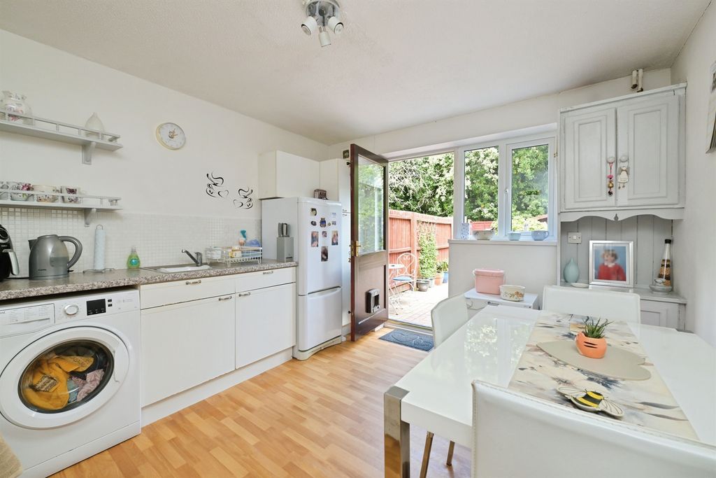 Property photo 3 of 17