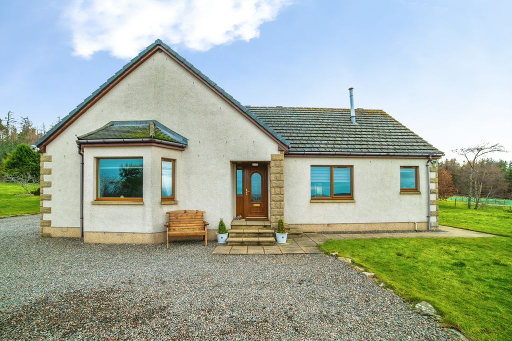 Property photo 2 of 27 The Property