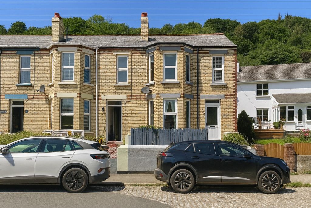 Property photo 2 of 14 Picture No. 12