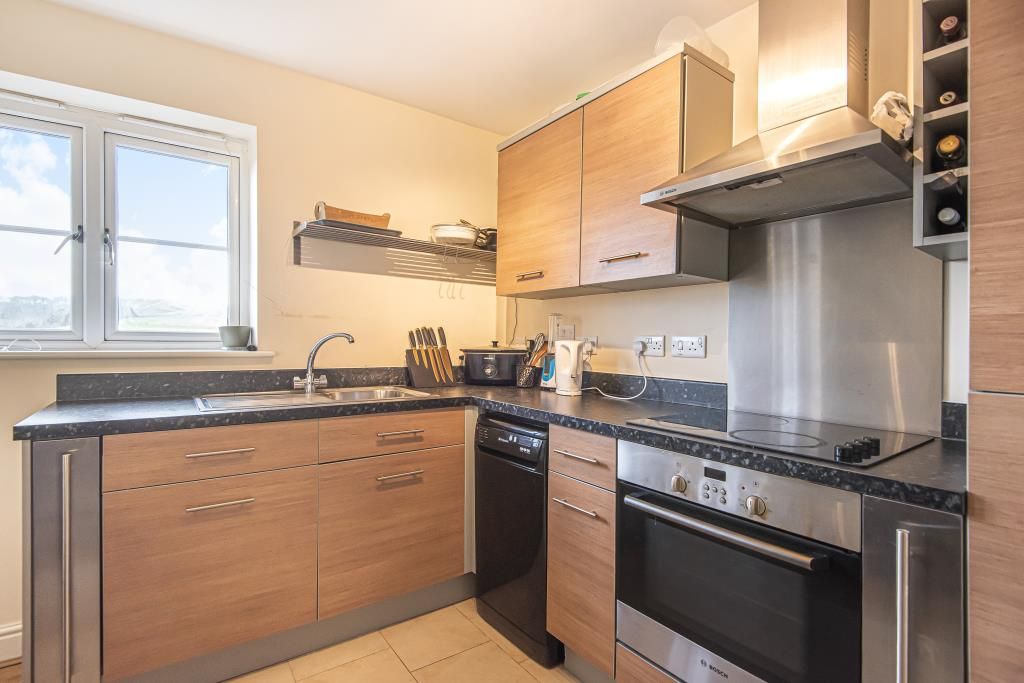 Property photo 3 of 11 Kitchen