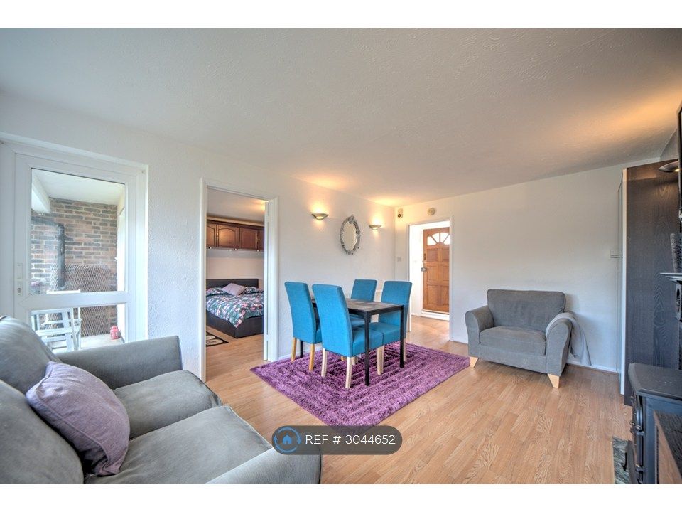 Property photo 2 of 7