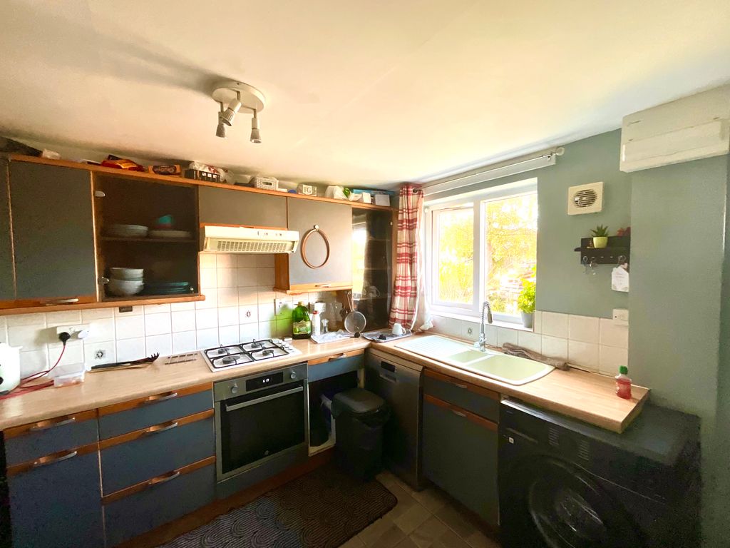 Property photo 3 of 21 Img_7941