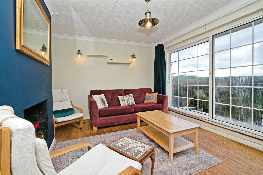 Property photo 2 of 15 Photography