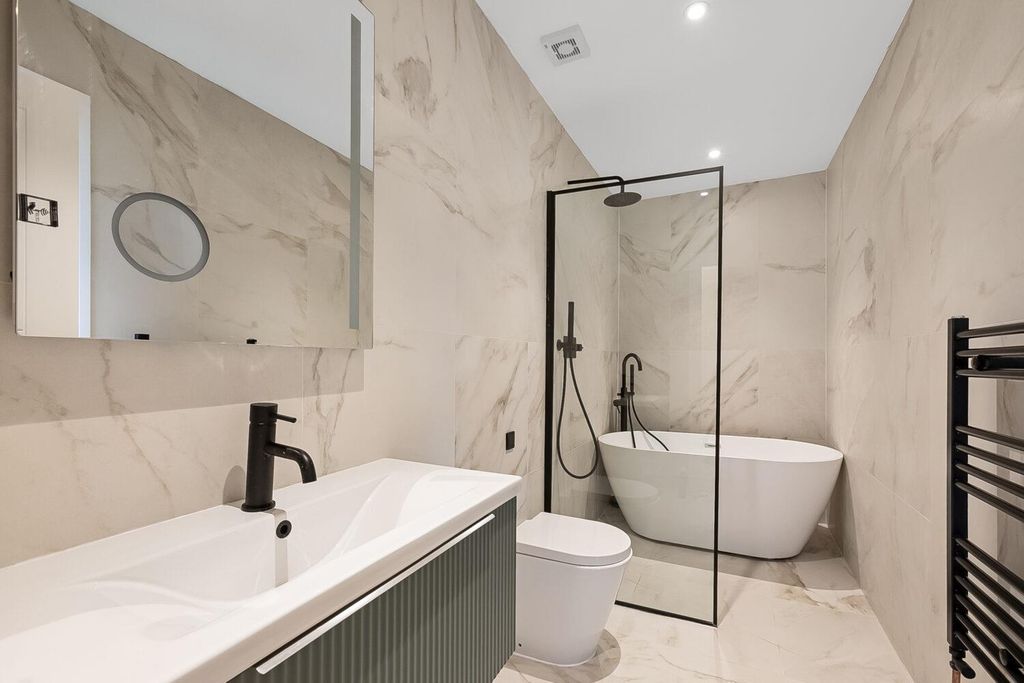 Property photo 2 of 11 R2A0002-4-1500x1000.Jpg