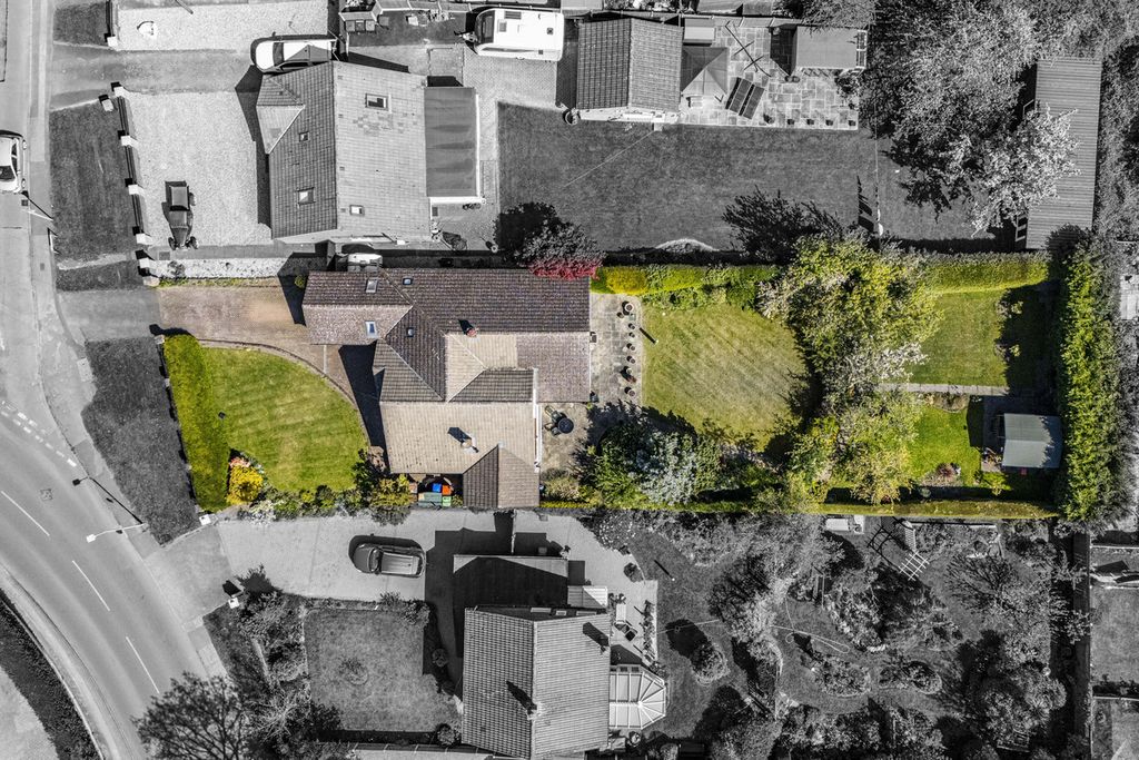 Property photo 2 of 24